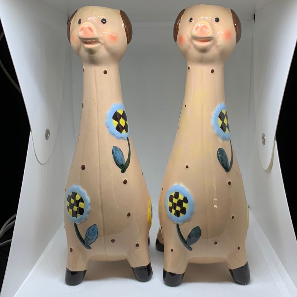 Bud vase pig ceramic set